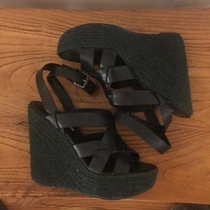 Lavender by Vera Wang sandals